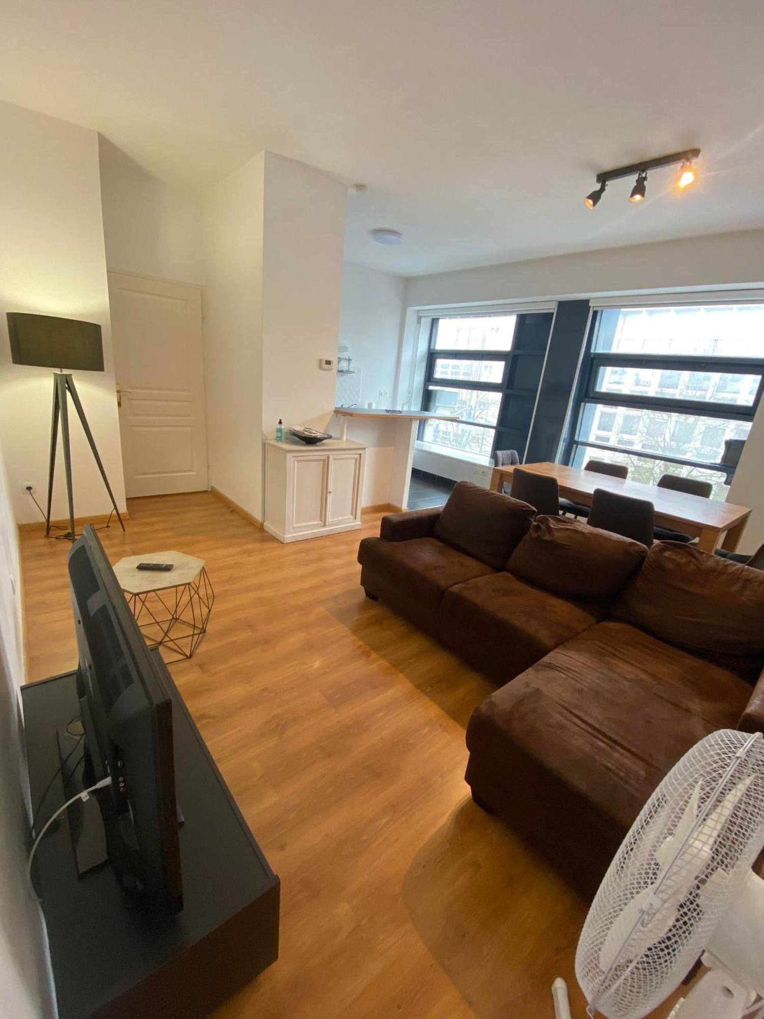 Le Carnot Appartement Avec 2 Chambres Separes Et Parking Privatif Et Securise Arras Luaran gambar